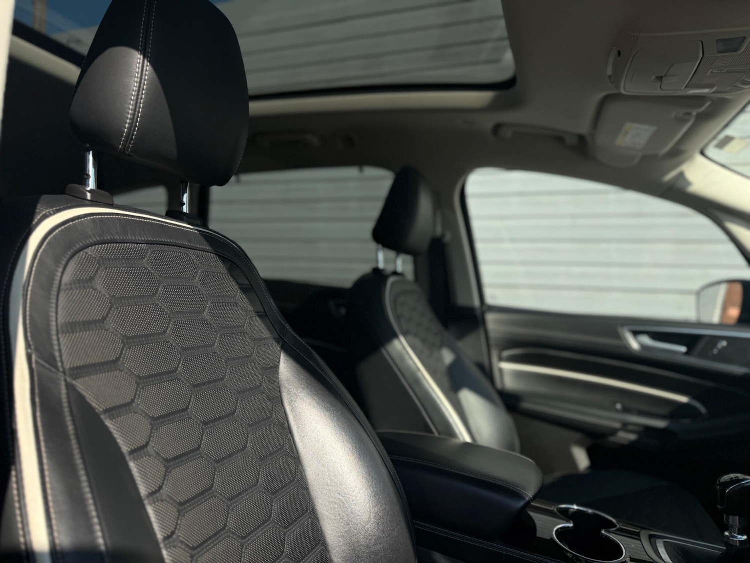 Used Ford S-Max 2017 for sale - 76991353: Photo 15