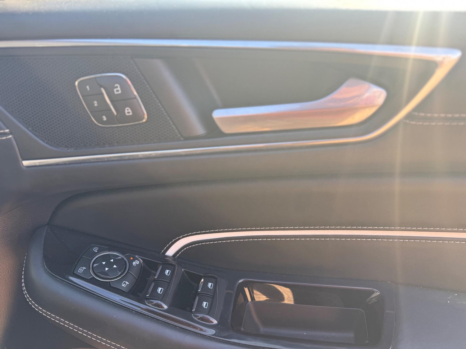 Used Ford S-Max 2017 for sale - 76991353: Photo 21