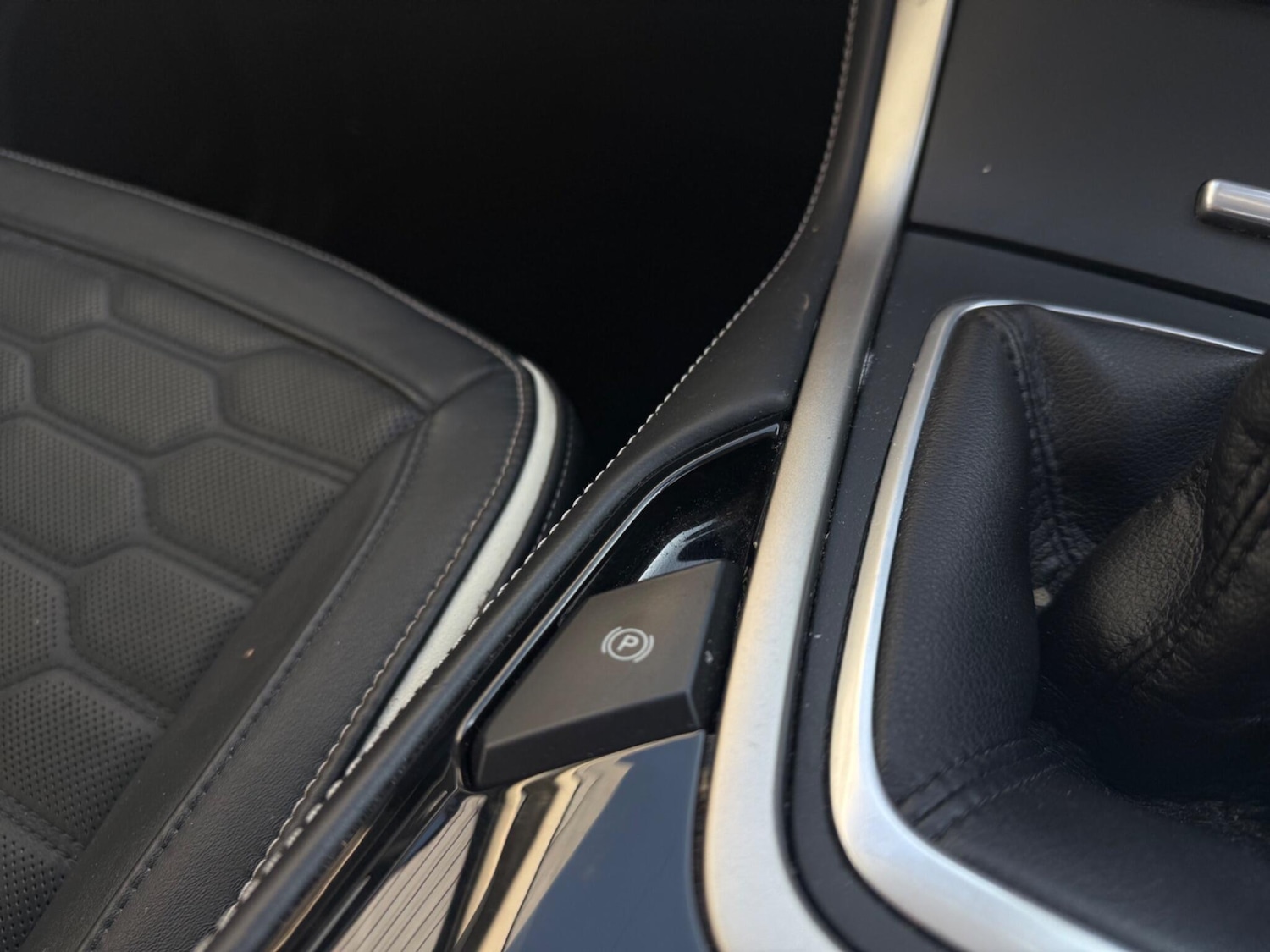 Used Ford S-Max 2017 for sale - 76991353: Photo 31