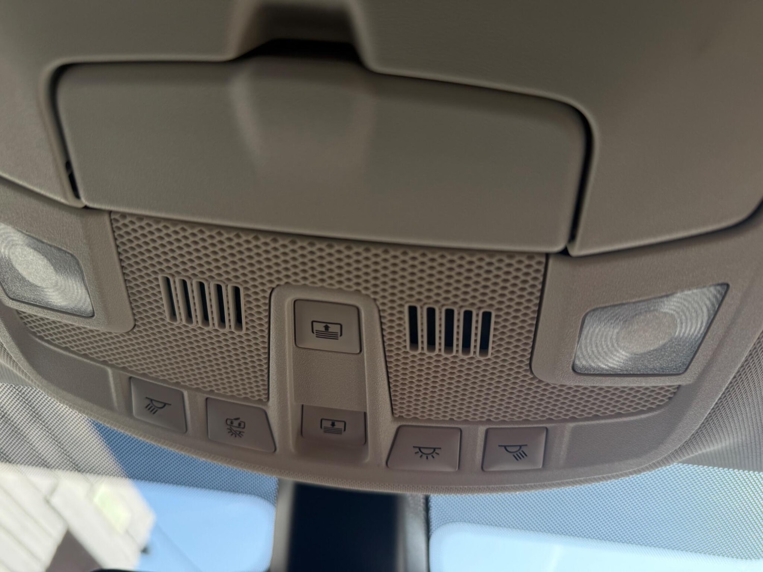 Used Ford S-Max 2017 for sale - 76991353: Photo 37