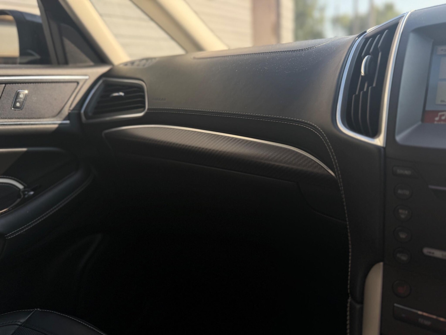 Used Ford S-Max 2017 for sale - 76991353: Photo 38