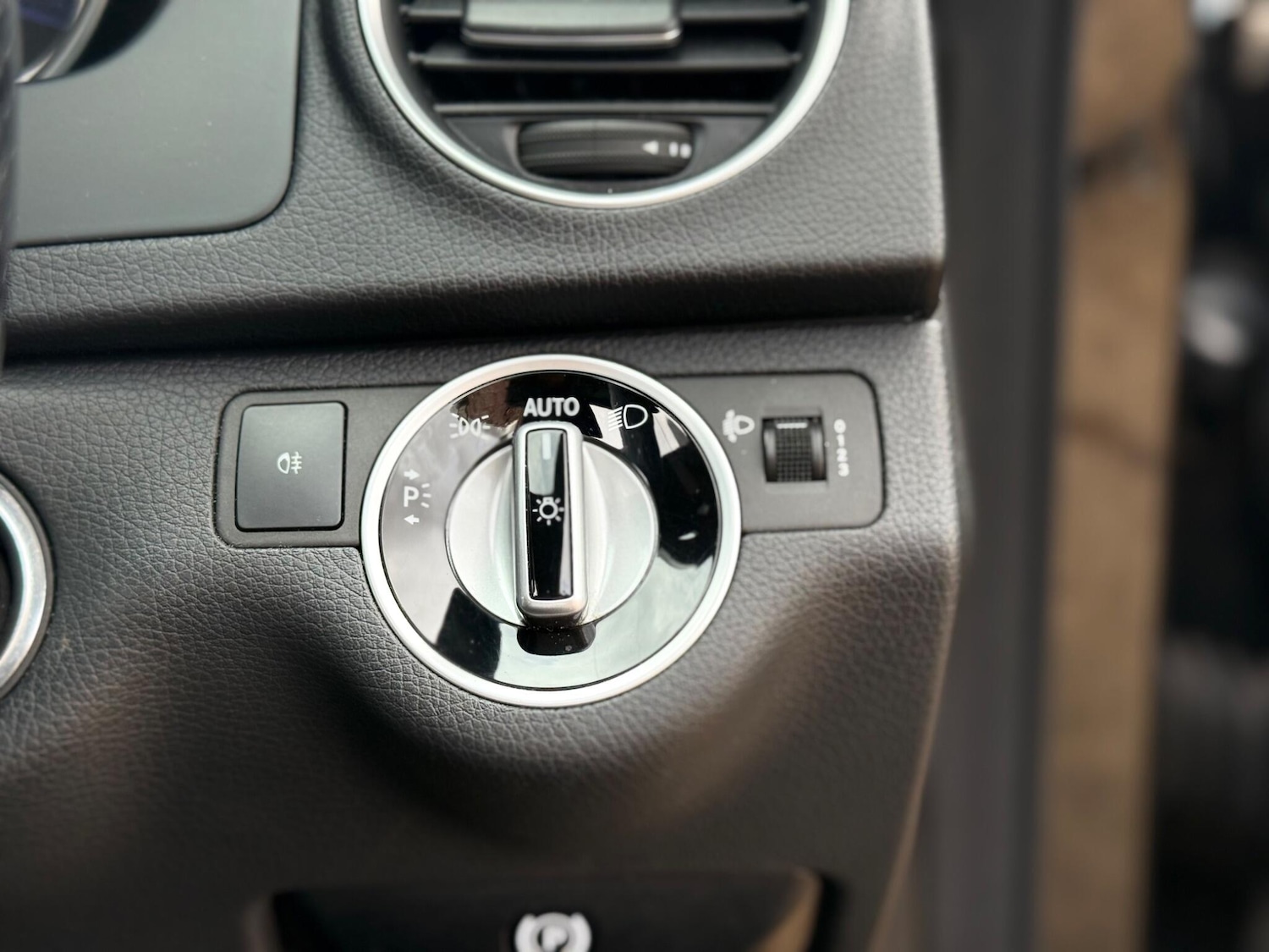 Used Mercedes-Benz C Class 2014 for sale - 76989243: Photo 19