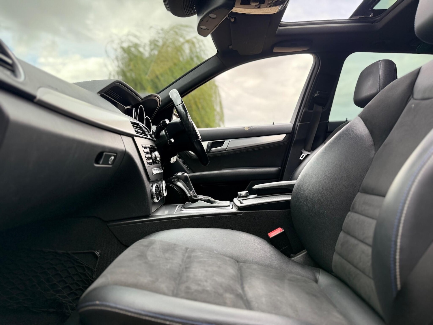 Used Mercedes-Benz C Class 2014 for sale - 76989243: Photo 26