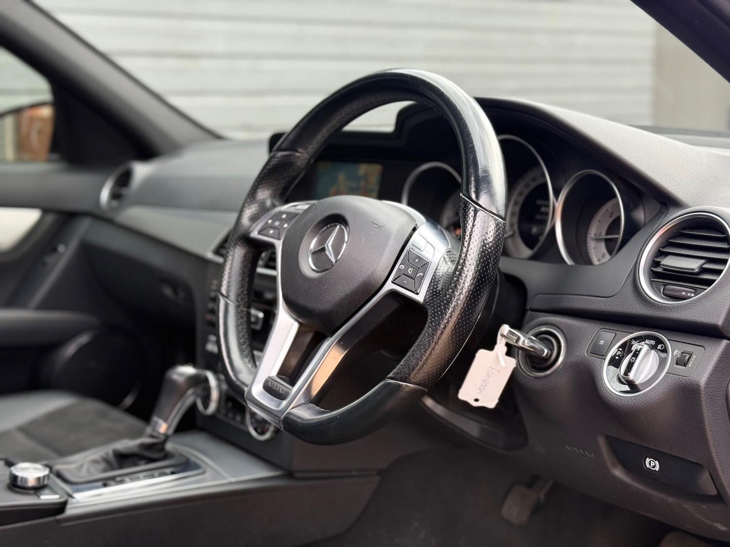 Used Mercedes-Benz C Class 2014 for sale - 76989243: Photo 9