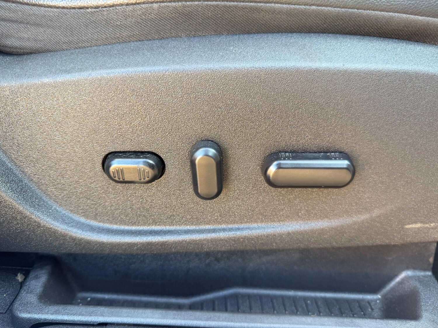 Used Ford Kuga 2014 for sale - 76990321: Photo 23