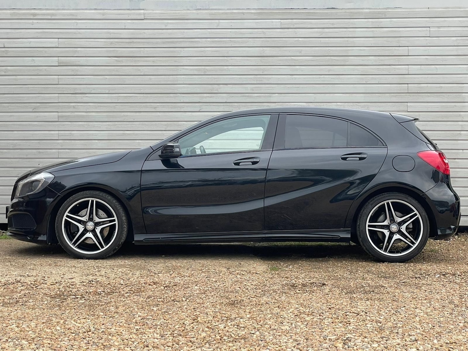 Used Mercedes-Benz A-Class 2013 for sale - 76988217: Photo 6