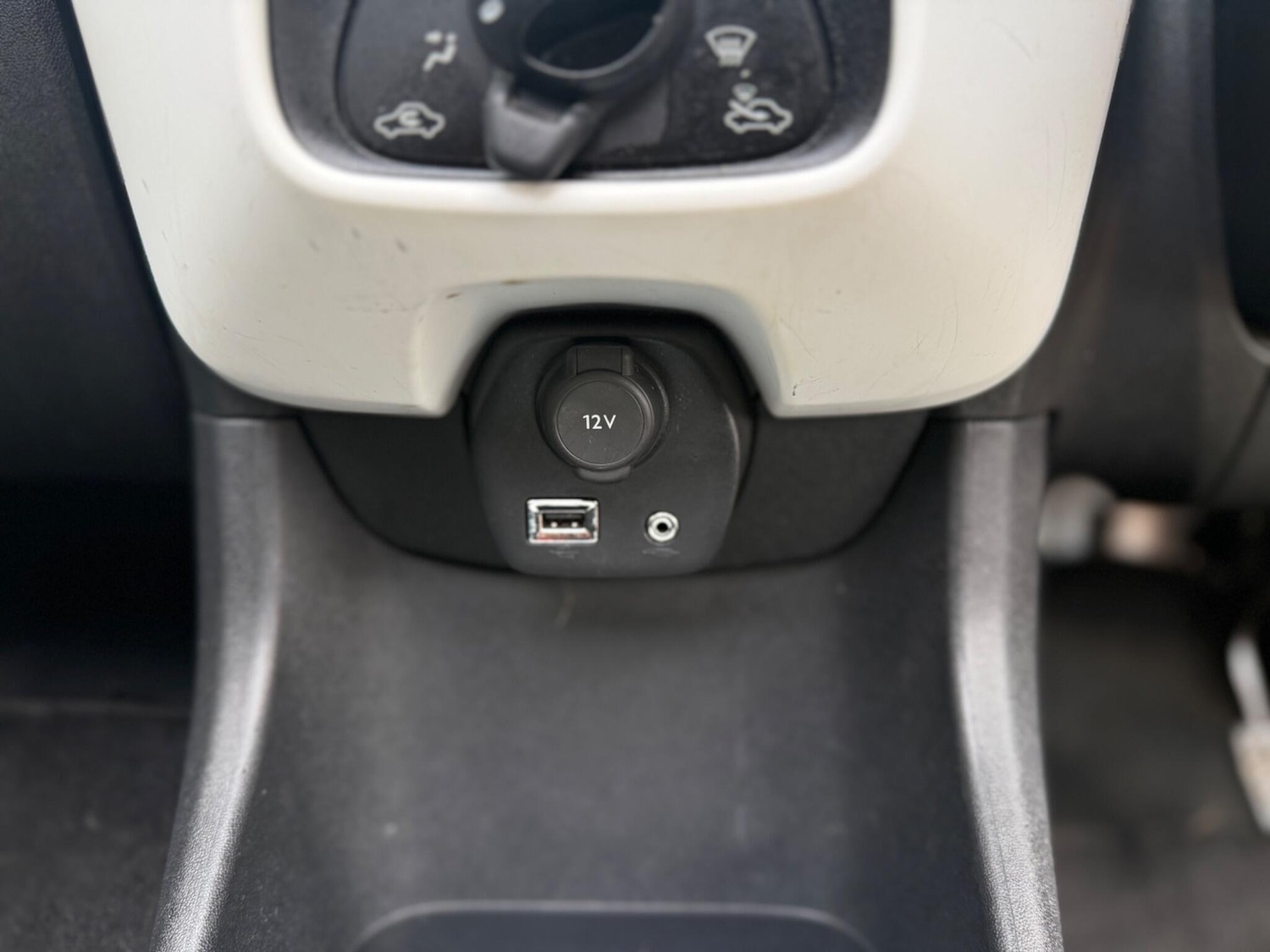 Vehicle 28