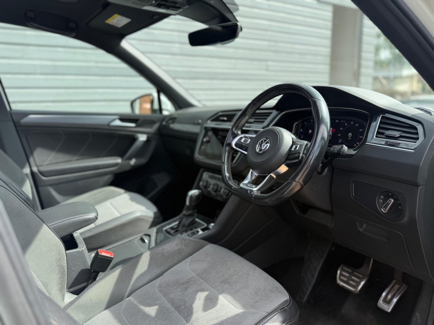 Used Volkswagen Tiguan for sale - 76994381: Photo 15