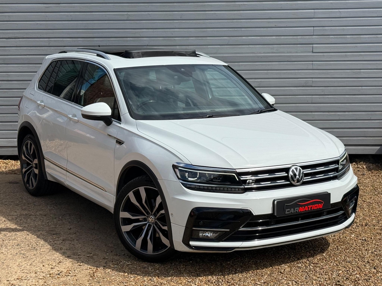 Used Volkswagen Tiguan for sale - 76994381: Photo 2