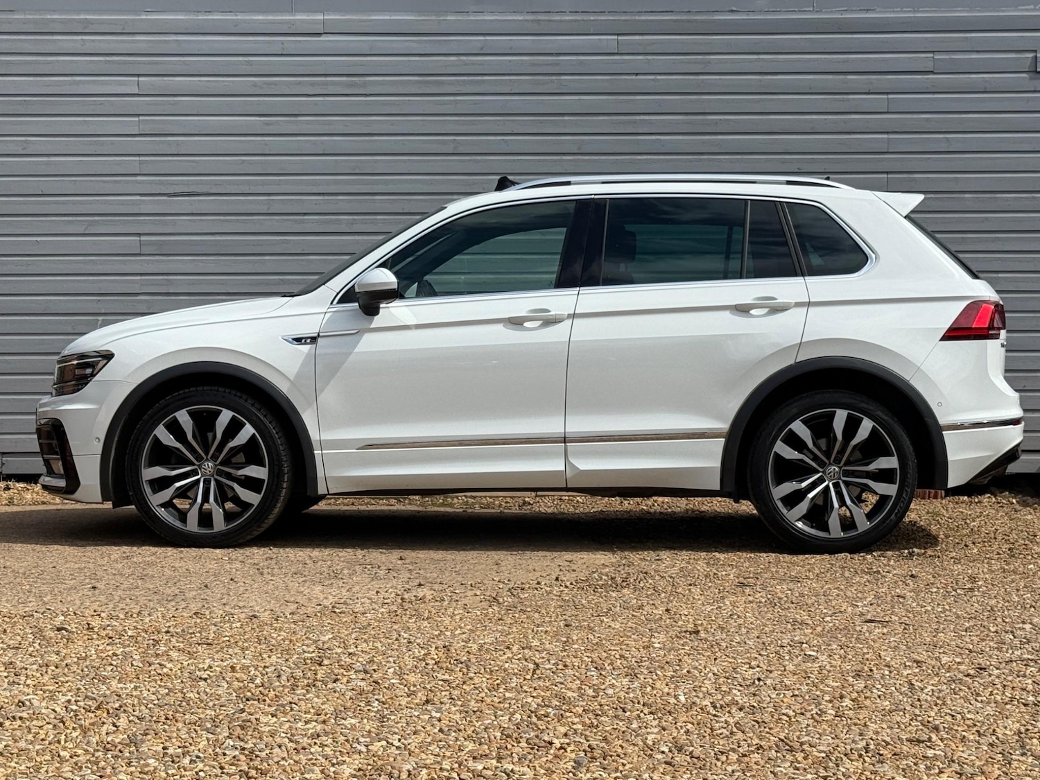 Used Volkswagen Tiguan for sale - 76994381: Photo 9