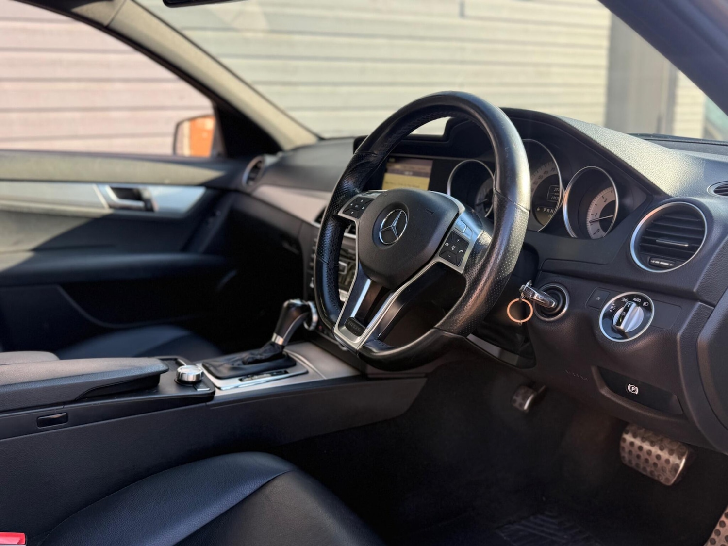 Used Mercedes-Benz C Class 2012 for sale - 76990327: Photo 13