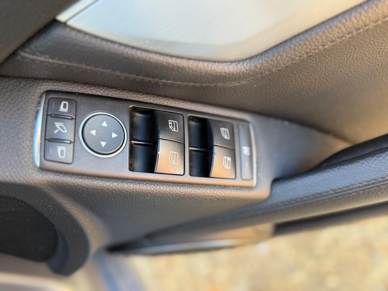 Used Mercedes-Benz C Class 2012 for sale - 76990327: Photo 14