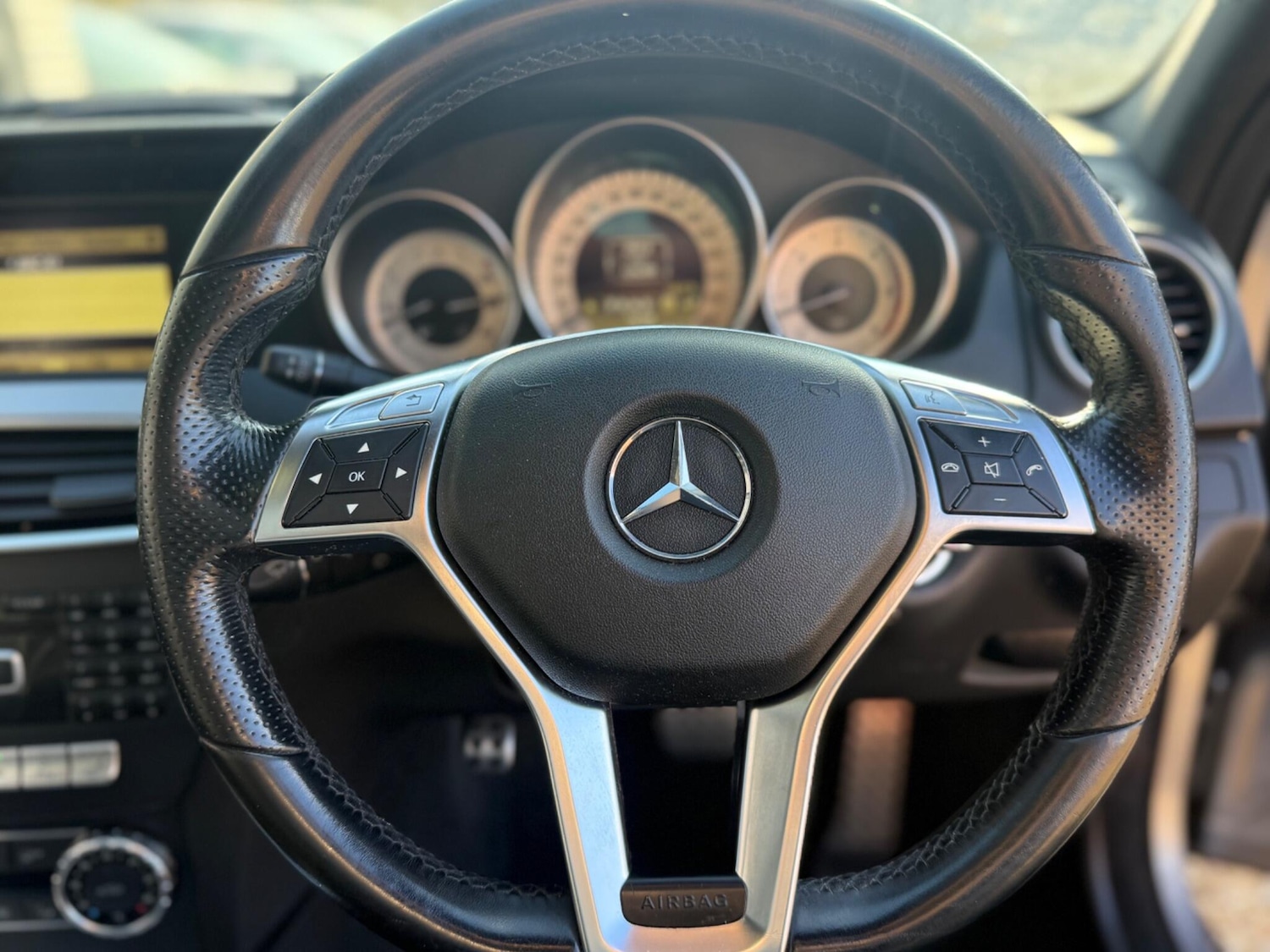 Used Mercedes-Benz C Class 2012 for sale - 76990327: Photo 28