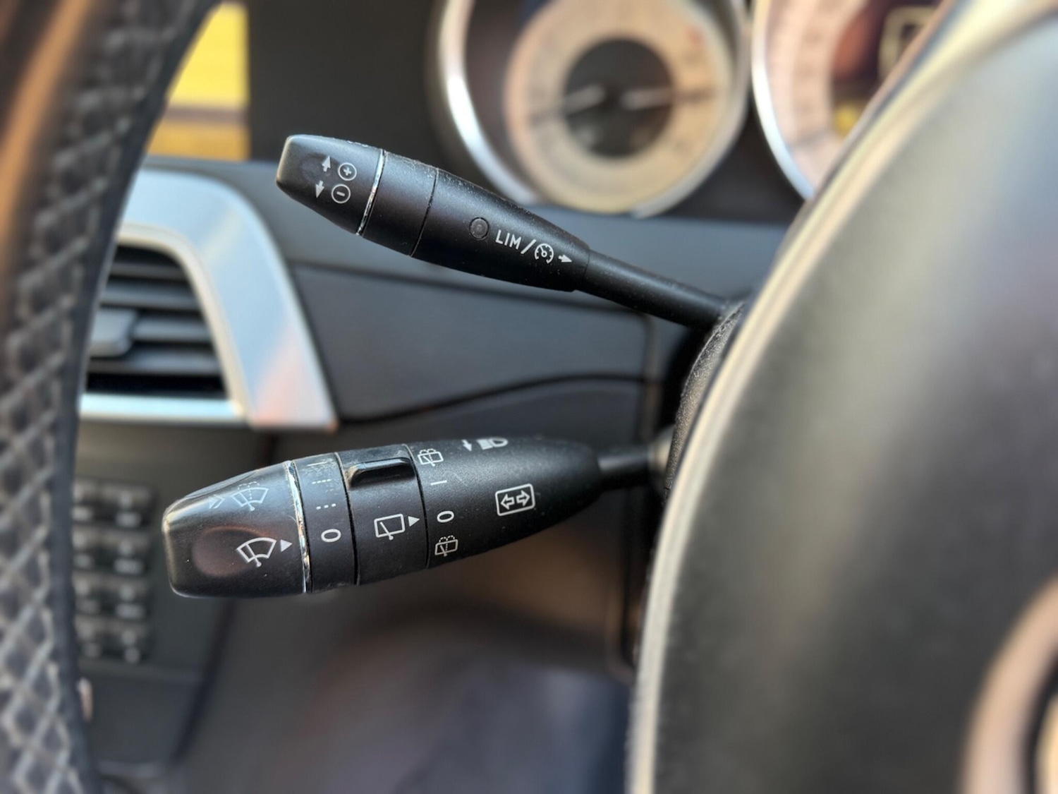 Used Mercedes-Benz C Class 2012 for sale - 76990327: Photo 31