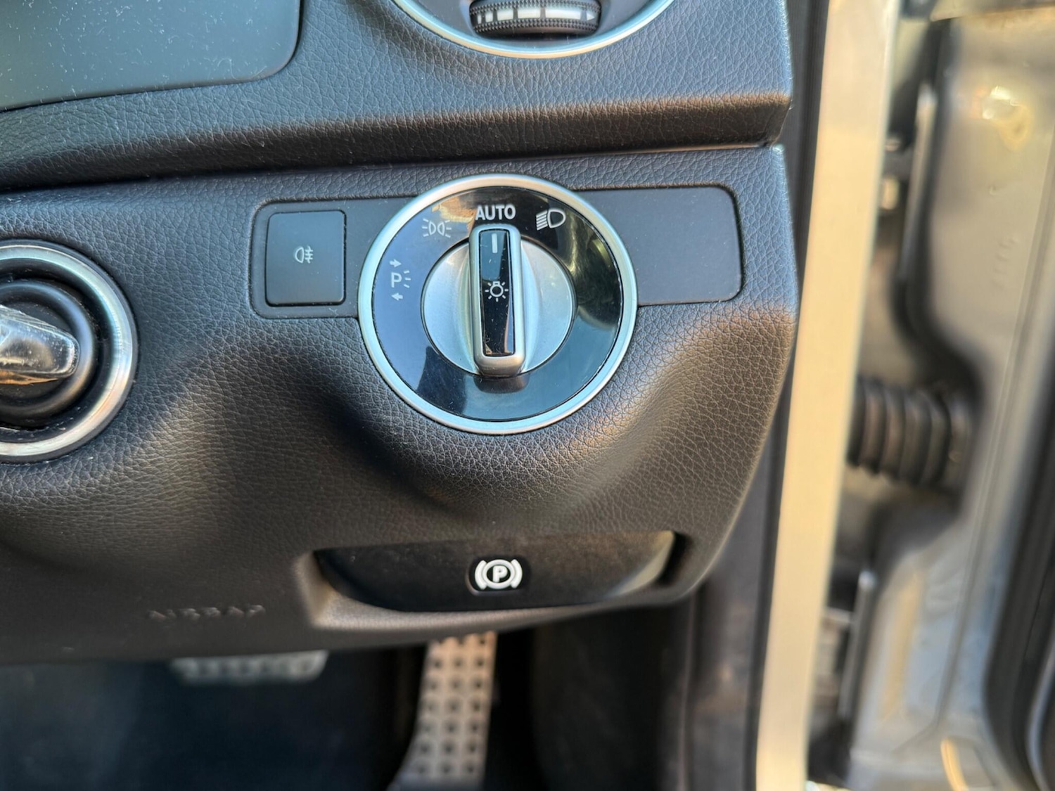 Used Mercedes-Benz C Class 2012 for sale - 76990327: Photo 32