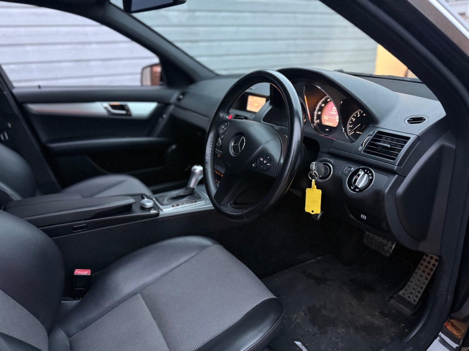 Used Mercedes-Benz C Class 2009 for sale - 76976519: Photo 15