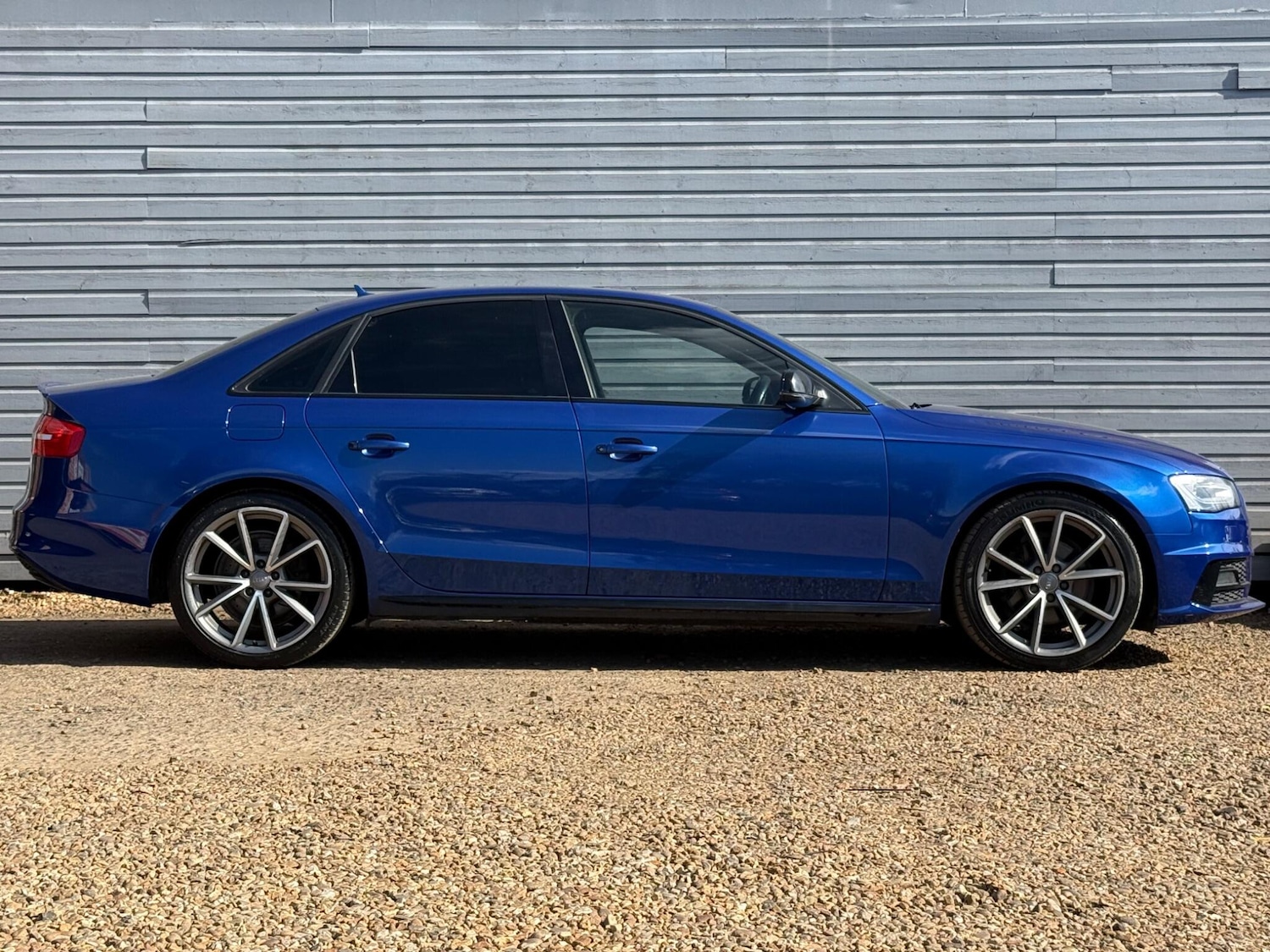 Used Audi A4 2015 for sale - 78147927: Photo 3