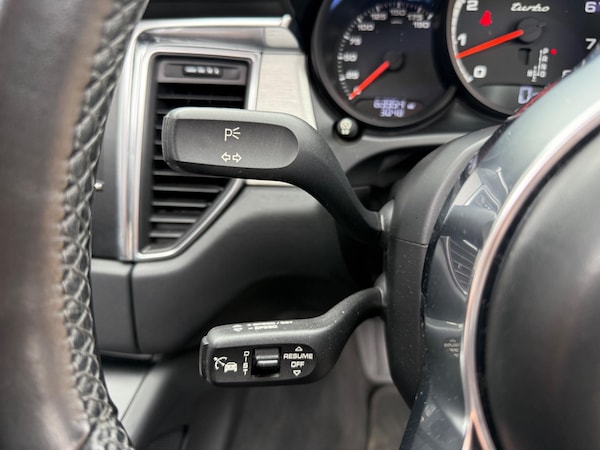 Used Porsche Macan 2015 for sale - 74699539: Photo 32
