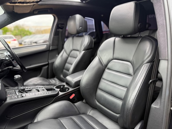 Used Porsche Macan 2015 for sale - 74699539: Photo 35