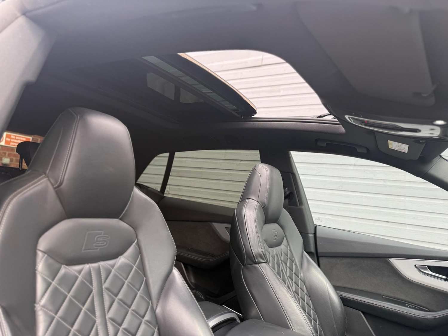 Used Mercedes-Benz E Class 2020 for sale - 76987631: Photo 16