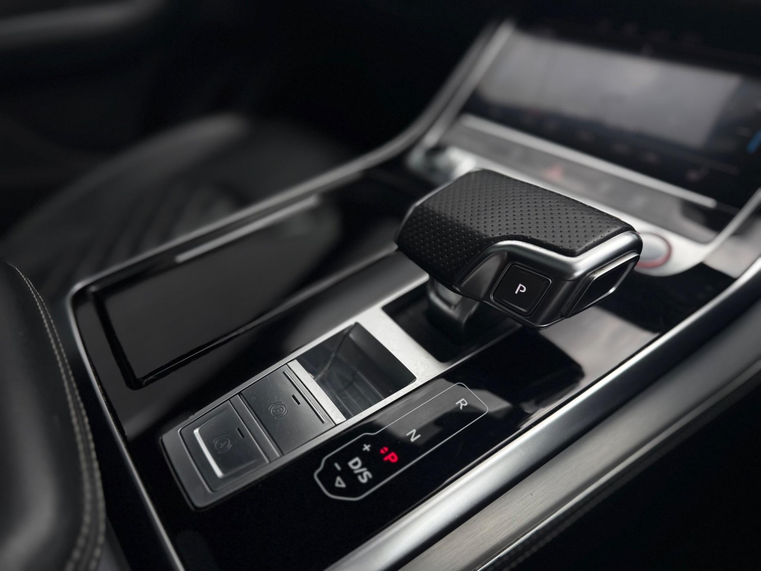 Used Mercedes-Benz E Class 2020 for sale - 76987631: Photo 30