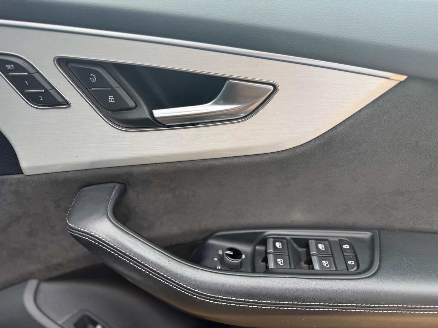 Used Mercedes-Benz E Class 2020 for sale - 76987631: Photo 32