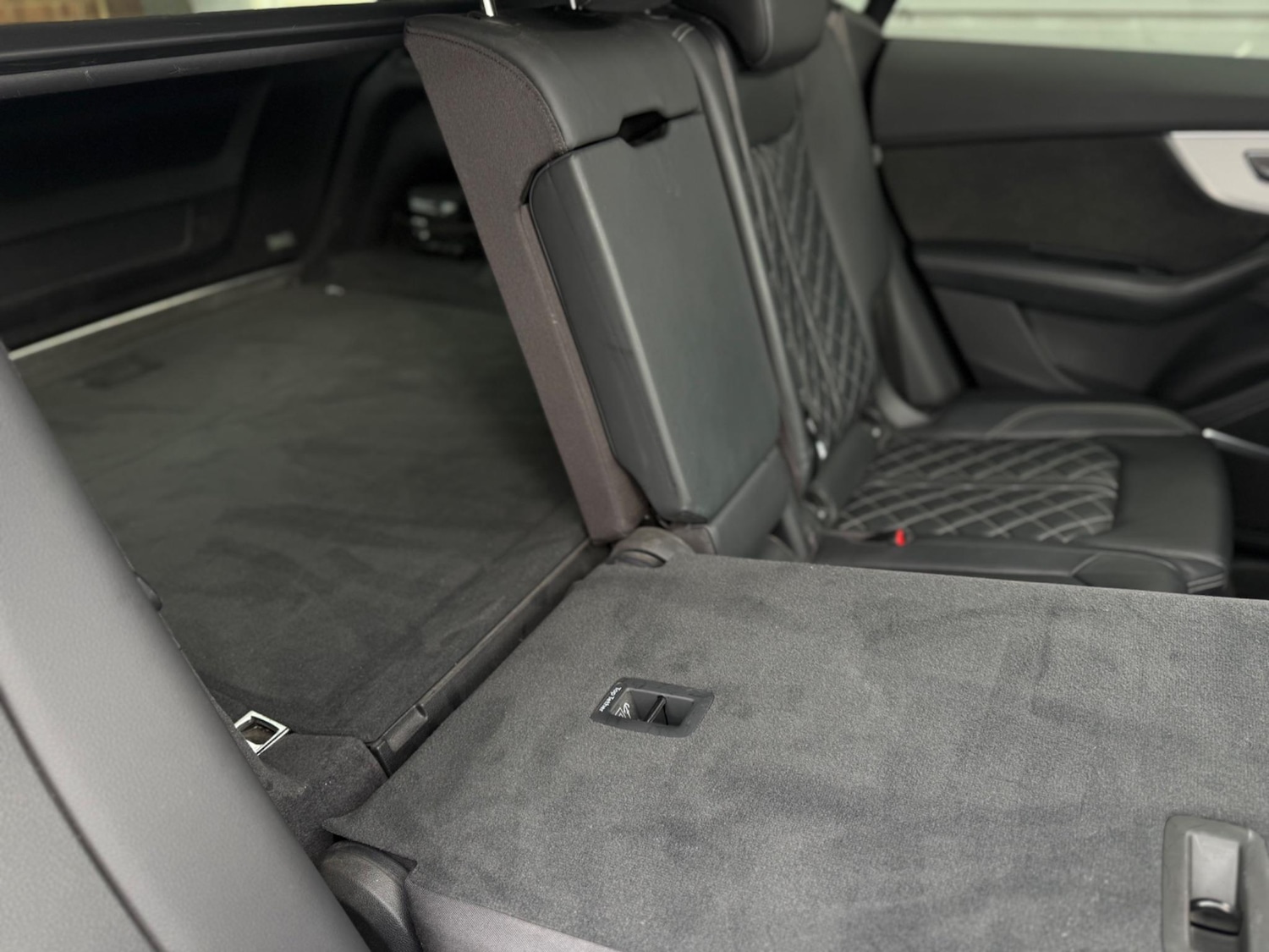 Used Mercedes-Benz E Class 2020 for sale - 76987631: Photo 47