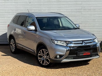 Used Mitsubishi Outlander 2016 for sale - 75200250: Photo