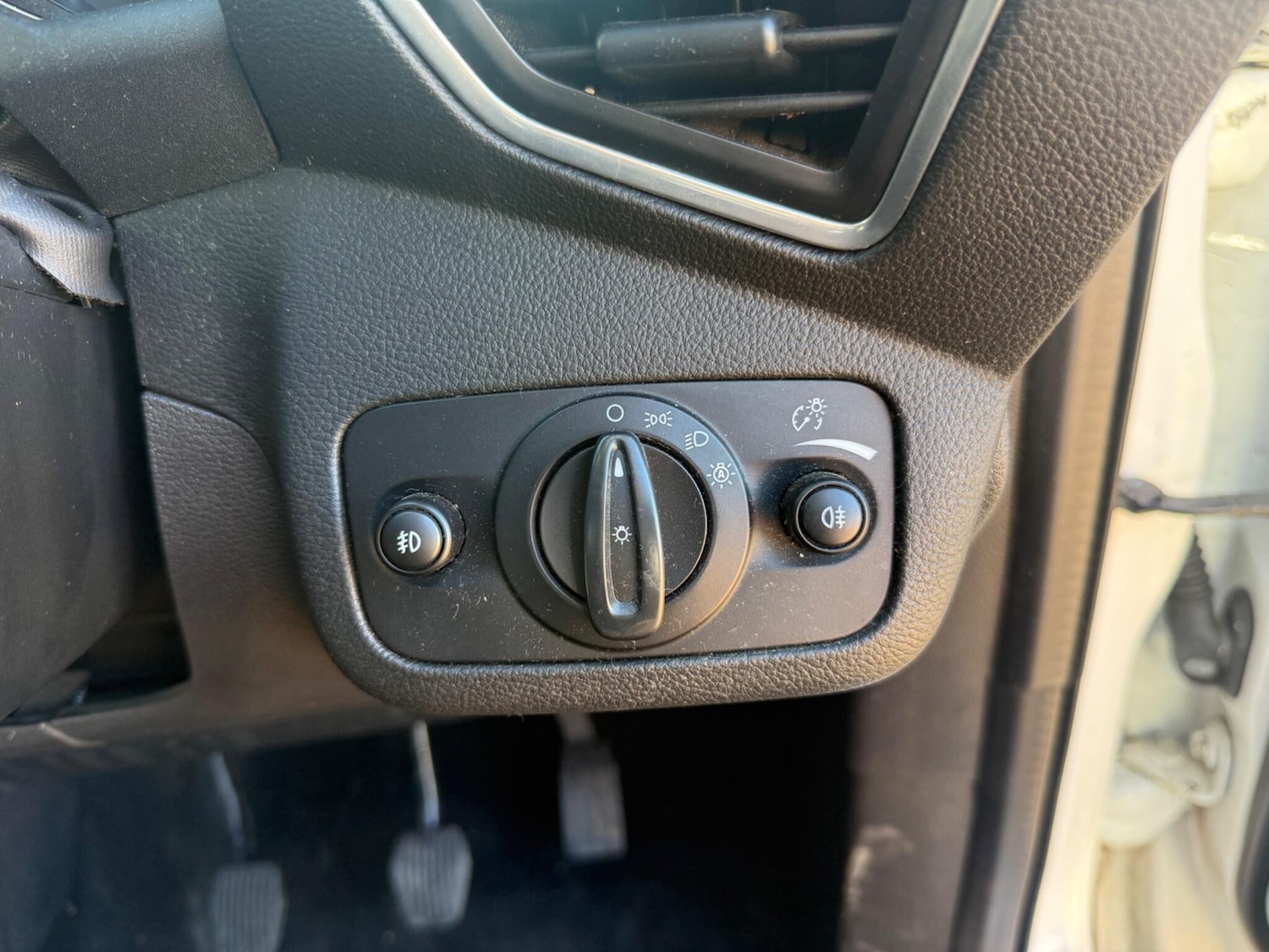 Used Ford Kuga 2014 for sale - 76283580: Photo 33