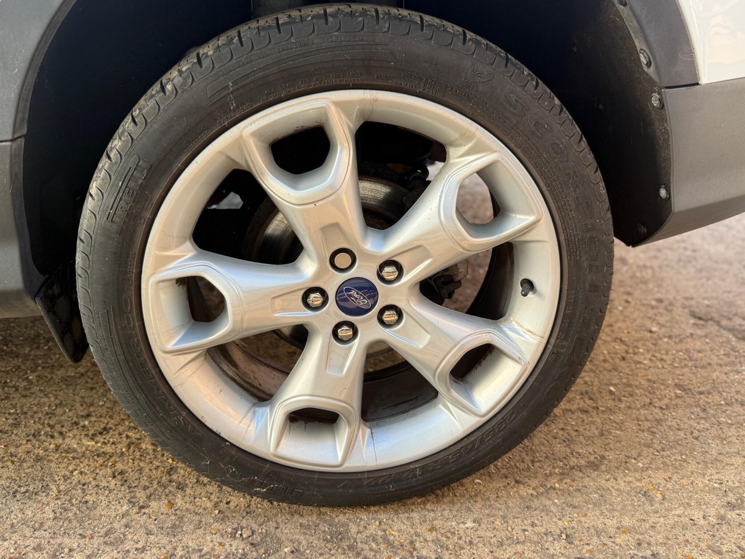 Used Ford Kuga 2014 for sale - 76283580: Photo 45