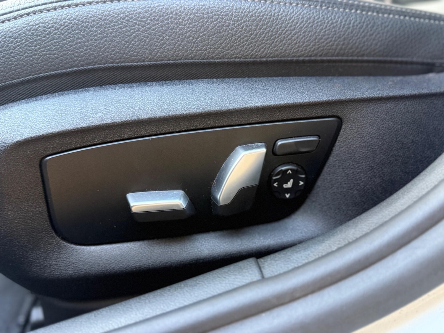 Used BMW 5 Series 2017 for sale - 76989341: Photo 24