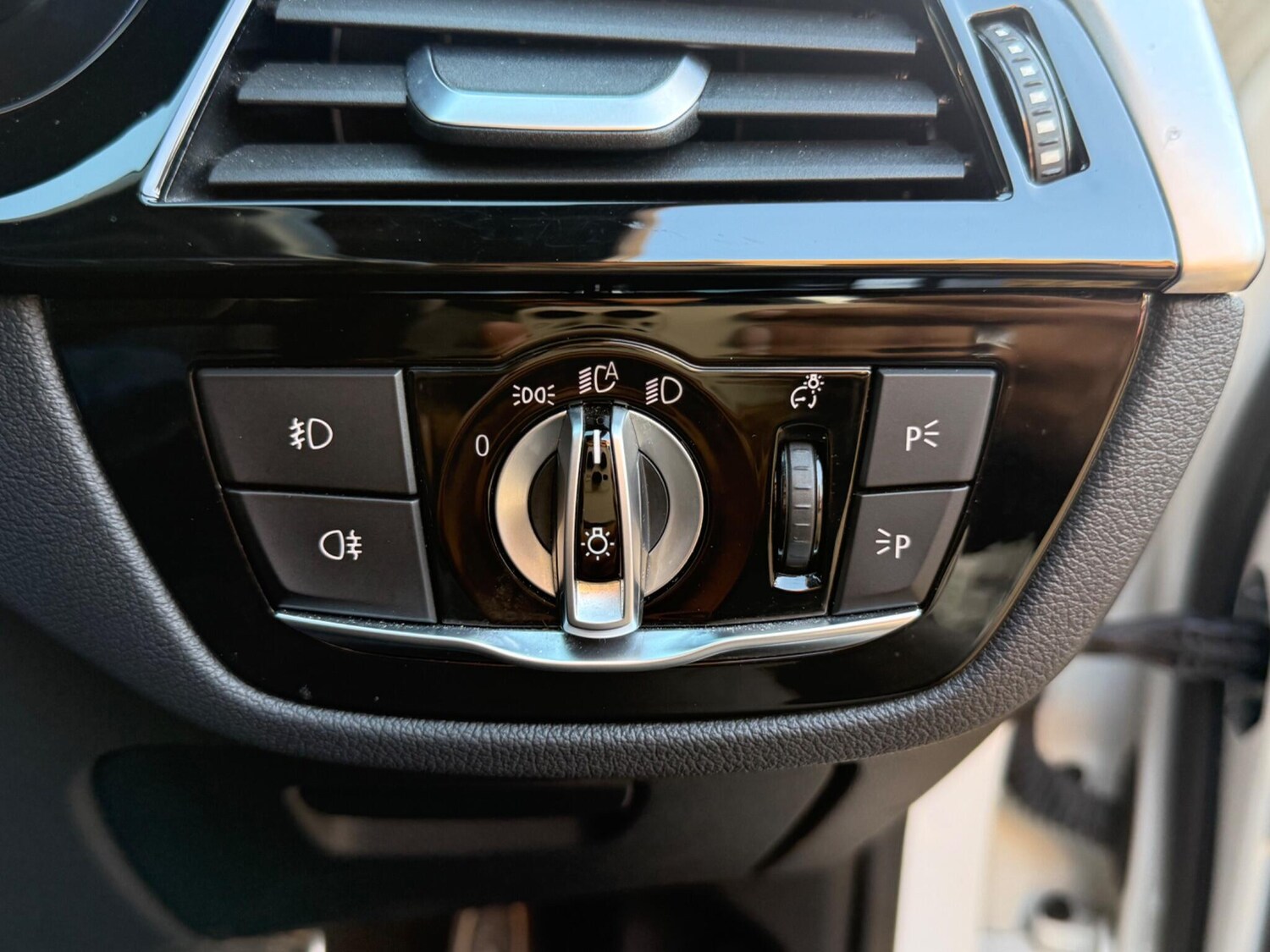 Used BMW 5 Series 2017 for sale - 76592292: Photo 29