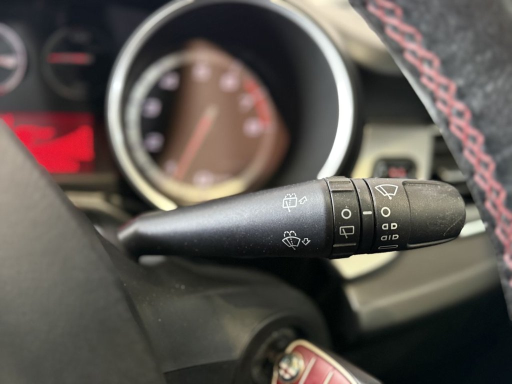 Used Alfa Romeo Giulietta 2013 for sale - 77080429: Photo 39