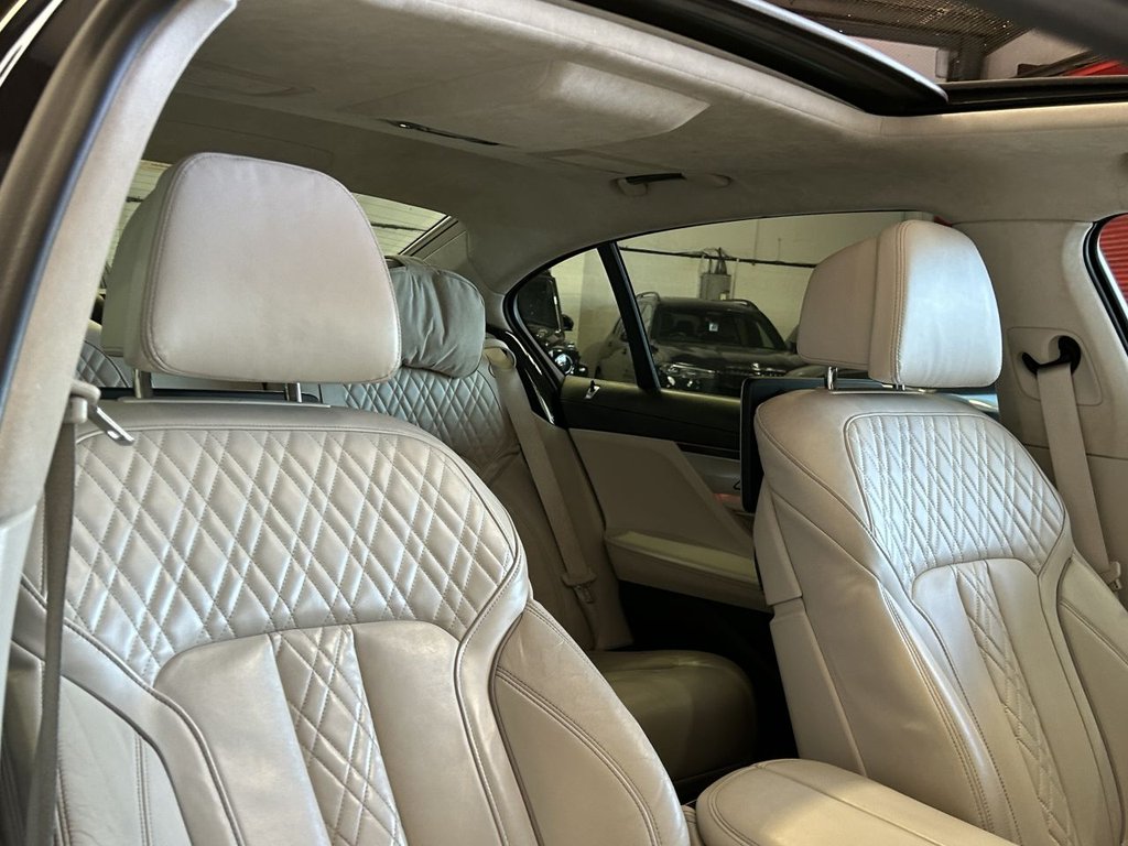 Used BMW 7 Series 2019 for sale - 76654991: Photo 31