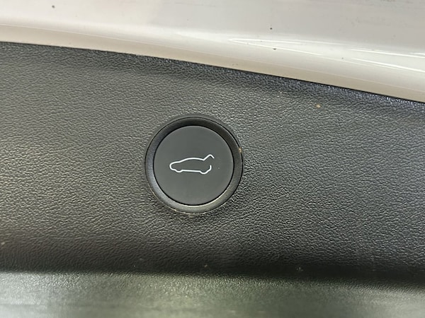 Used Tesla Model 3 2022 for sale - 75998057: Photo 18