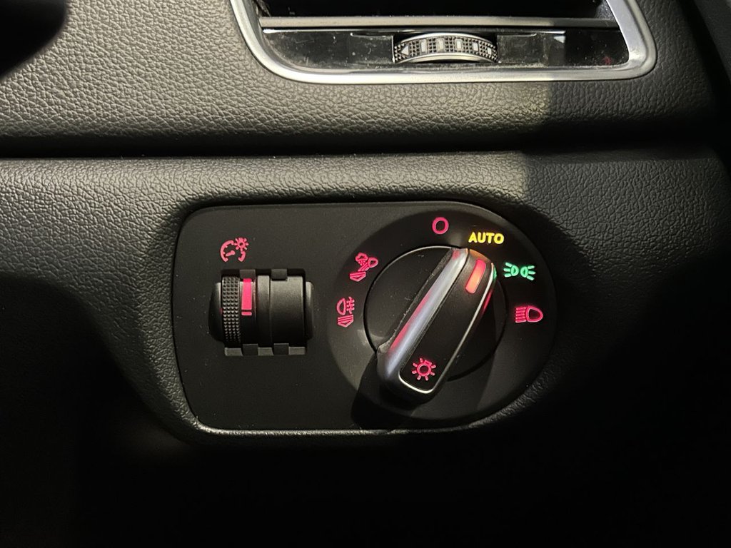 Used Audi Q3 2018 for sale - 76570451: Photo 45