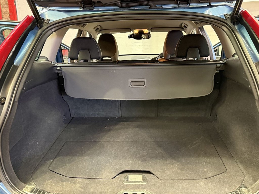 Used Volvo XC60 2016 for sale - 77642189: Photo 17