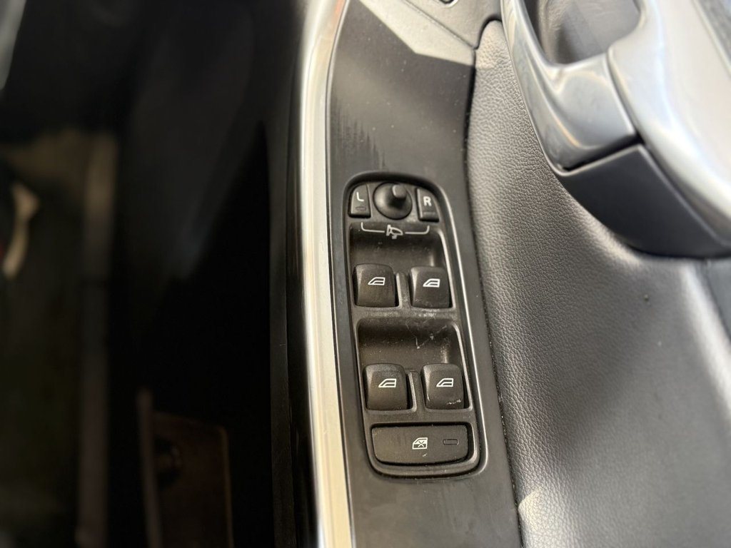 Used Volvo XC60 2016 for sale - 77642189: Photo 42