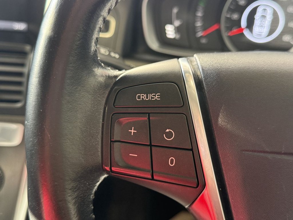 Used Volvo XC60 2016 for sale - 77642189: Photo 48