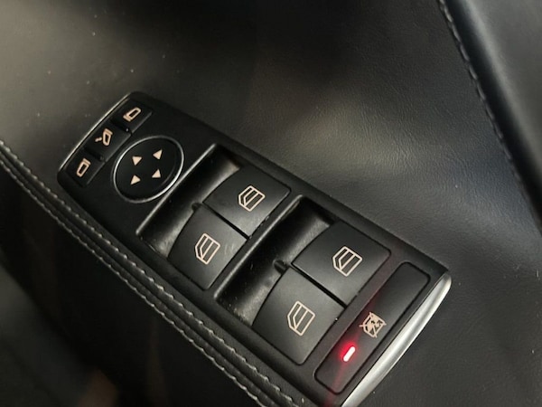 Used Tesla Model S 2018 for sale - 76235411: Photo 50