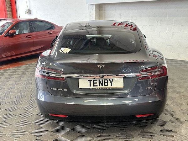 Used Tesla Model S 2018 for sale - 76235411: Photo 8