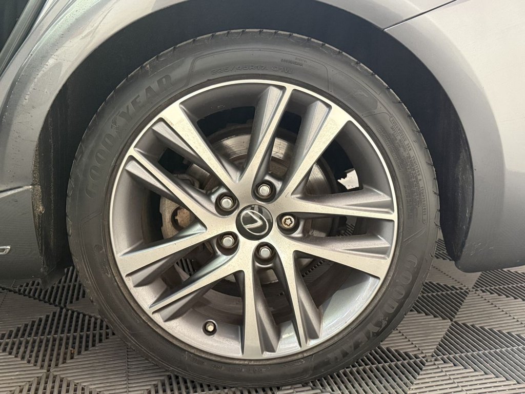 Used Lexus IS 2018 for sale - 76745040: Photo 17