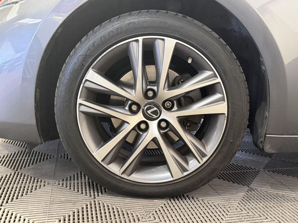 Used Lexus IS 2018 for sale - 76745040: Photo 18