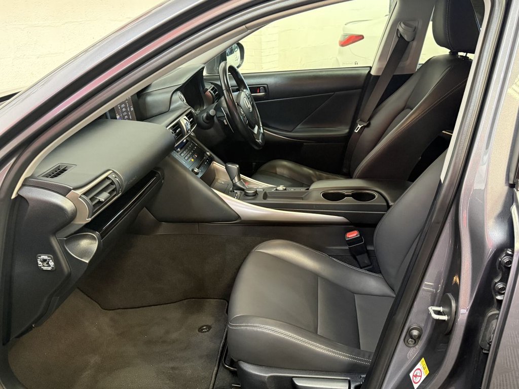 Used Lexus IS 2018 for sale - 76745040: Photo 46