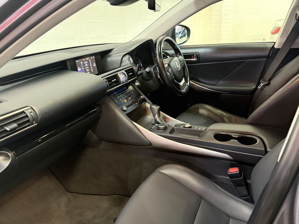 Used Lexus IS 2018 for sale - 76745040: Photo 48