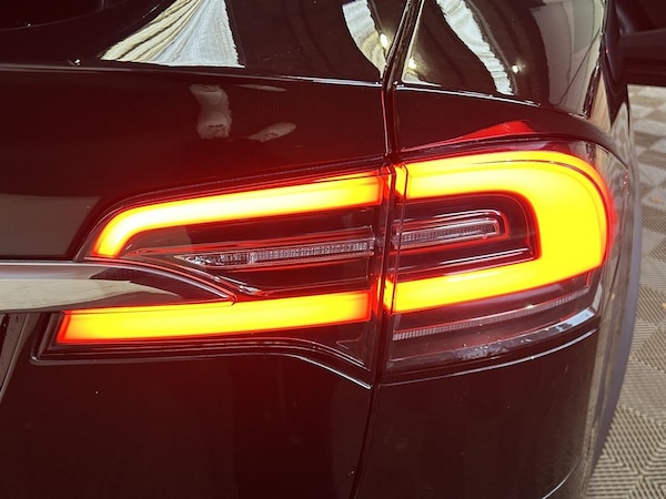 Used Tesla Model X 2019 for sale - 74704608: Photo 22