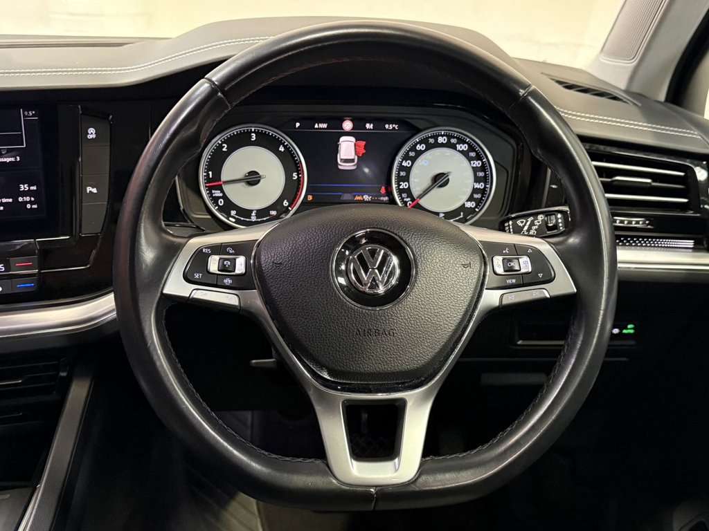 Used Volkswagen Touareg 2018 for sale - 77703644: Photo 35