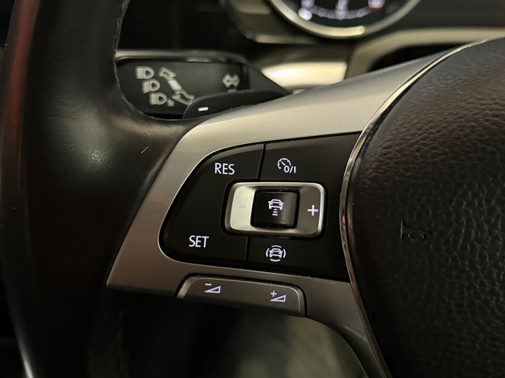 Used Volkswagen Touareg 2018 for sale - 77703644: Photo 36