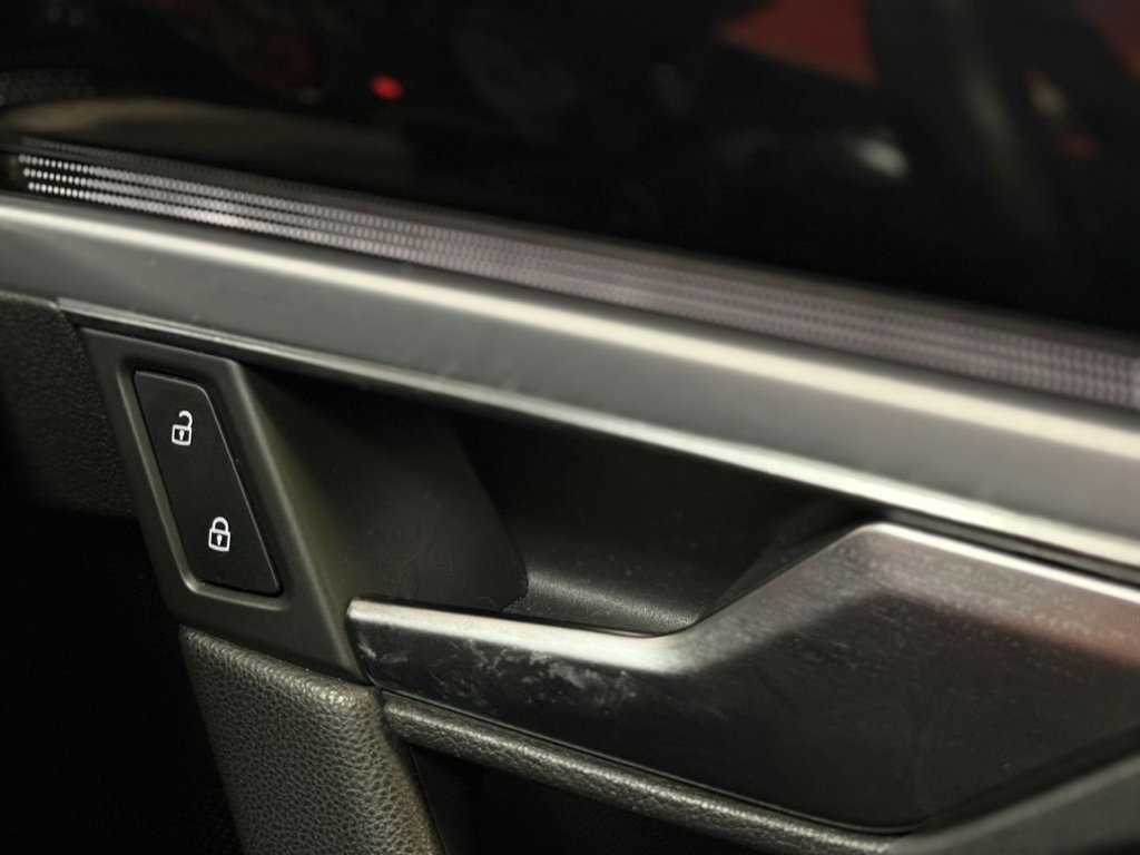 Used Volkswagen Touareg 2018 for sale - 77703644: Photo 42