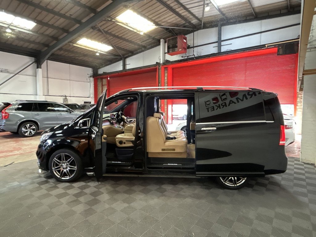 Used Mercedes-Benz V-Class 2017 for sale - 76570611: Photo 11